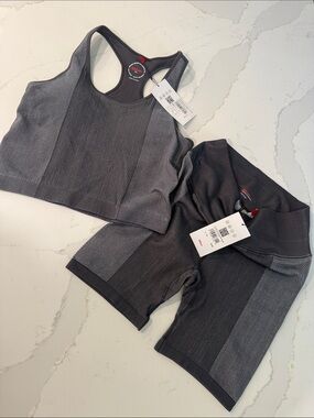 Wilson Everyday Seamless 2 Tone Athletic Set